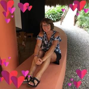 Meet your Posher, Debra